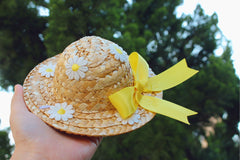 Robe pour chat avec broderie florale en maille