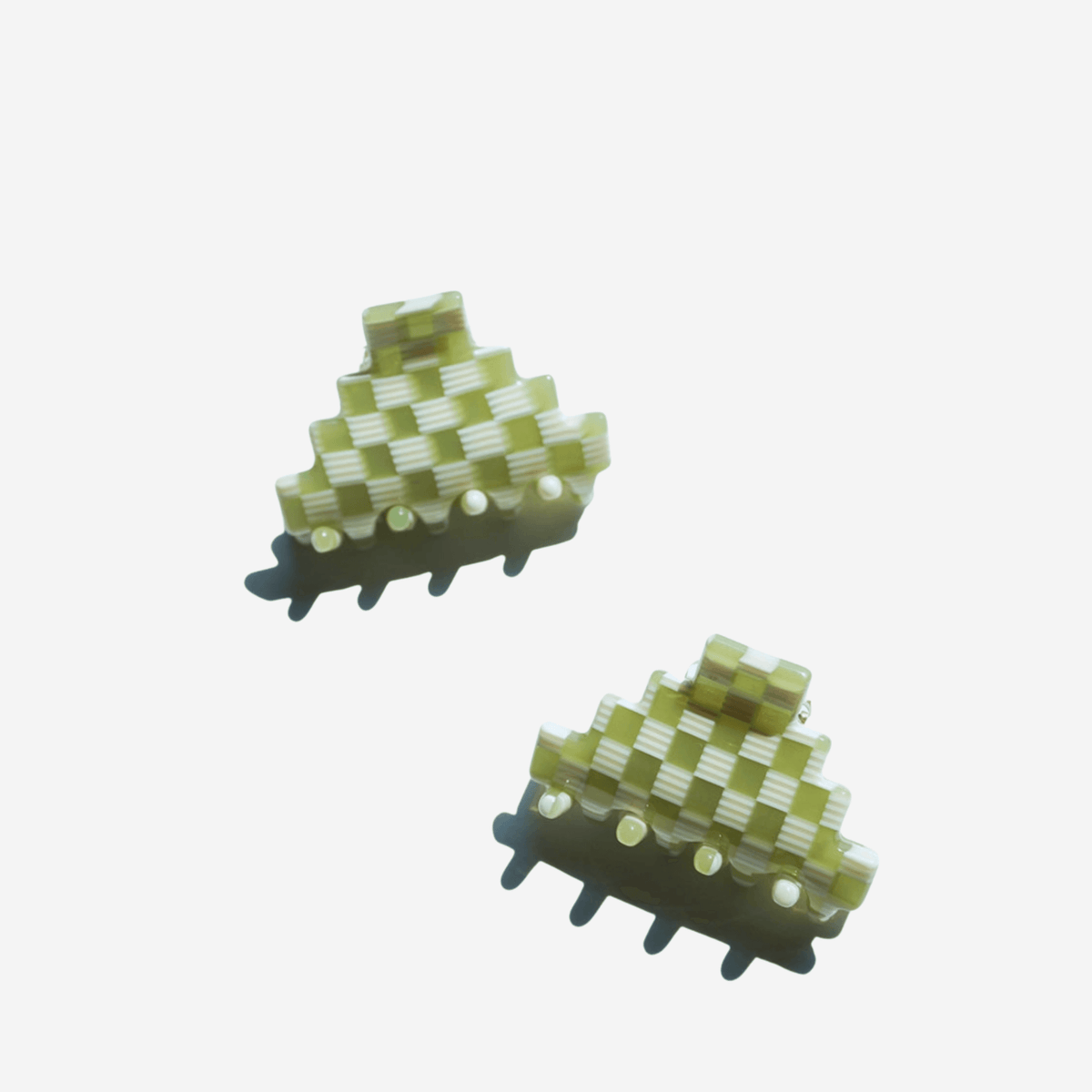 Petit lot de 2 pinces à cheveux en forme de pyramide - vert