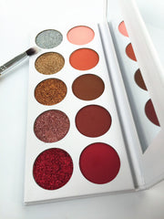 Paleta de sombras de ojos de alta calidad, colores intensos y buena disponibilidad