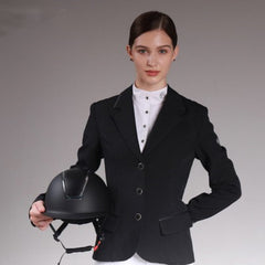 Casque d’équitation et équipement de sécurité pour chevaliers