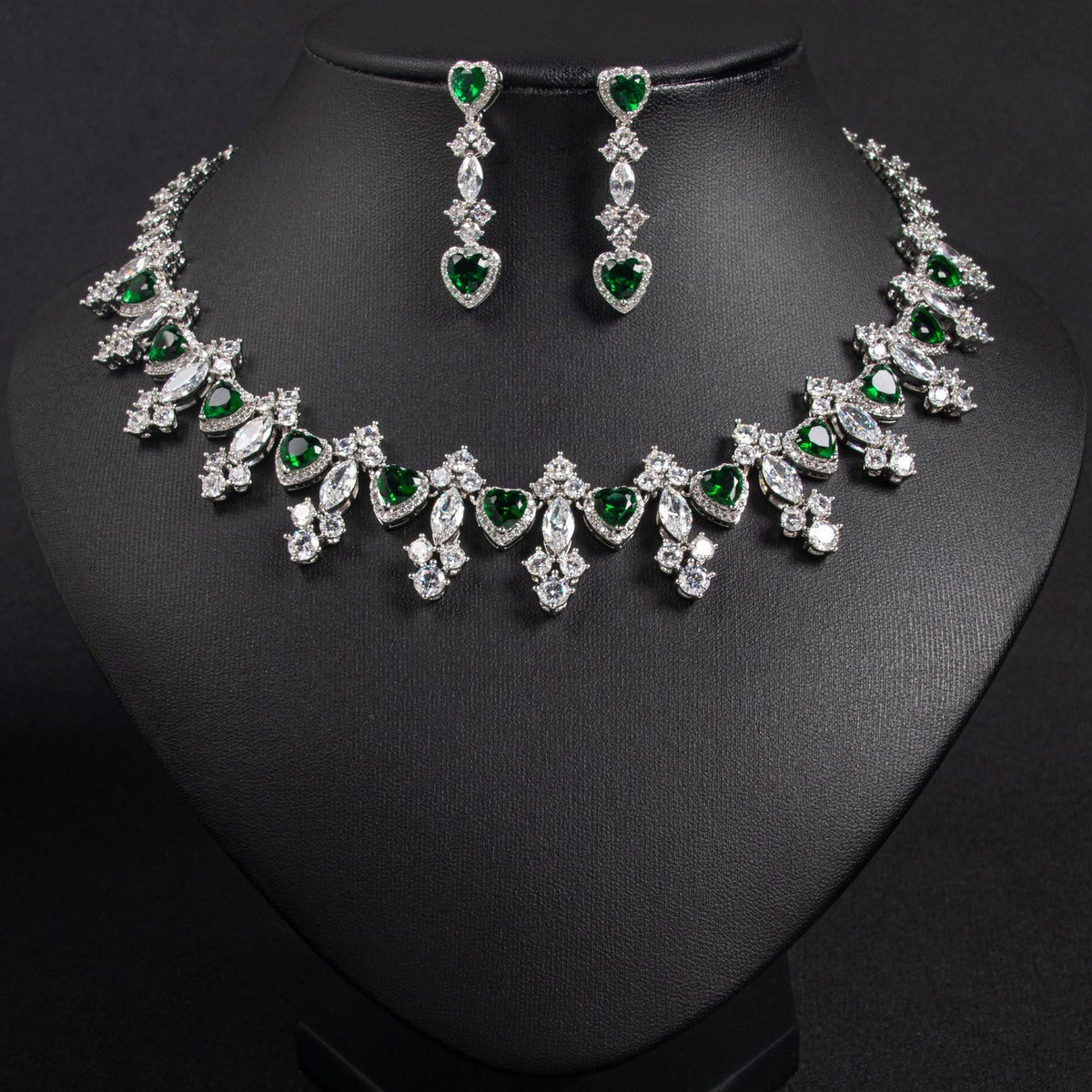 Fashionable Personalized And Creative Necklace And Earrings For Women
