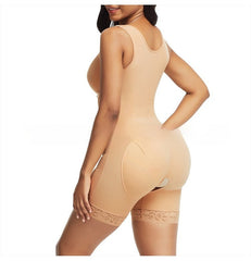 Combinaison gainante amincissante avec effet push-up sur les hanches