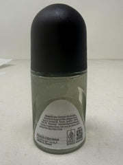 Desodorante roll-on invisible para hombre Nivea - Protección Blanco y Negro | 1.69 fl oz