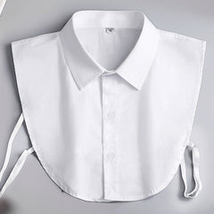 Col décoratif assorti à une chemise habillée pour homme