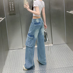 Pantalones de pierna recta hasta el suelo que favorecen la figura, con bolsillos grandes; versátiles y fáciles de combinar