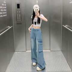 Pantalones de pierna recta hasta el suelo que favorecen la figura, con bolsillos grandes; versátiles y fáciles de combinar