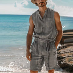 Ensemble homme composé d’un gilet-chemise boutonné une pièce et d’un short