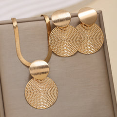 Cross-border European American Exaggerated Round Jewelry Set, Retro Premium Texture Metal Geometric Matching Necklace & Stud Earrings For Women