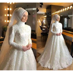 Robe de mariée blanche à manches longues et distinguée
