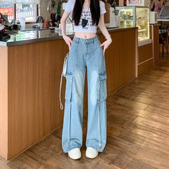 Pantalones de pierna recta hasta el suelo que favorecen la figura, con bolsillos grandes; versátiles y fáciles de combinar