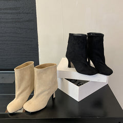 Commuter-style Versatile Solid-color Booties